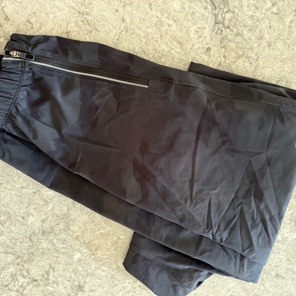lululemon men surge joggers camo small - Picture 7 of 7